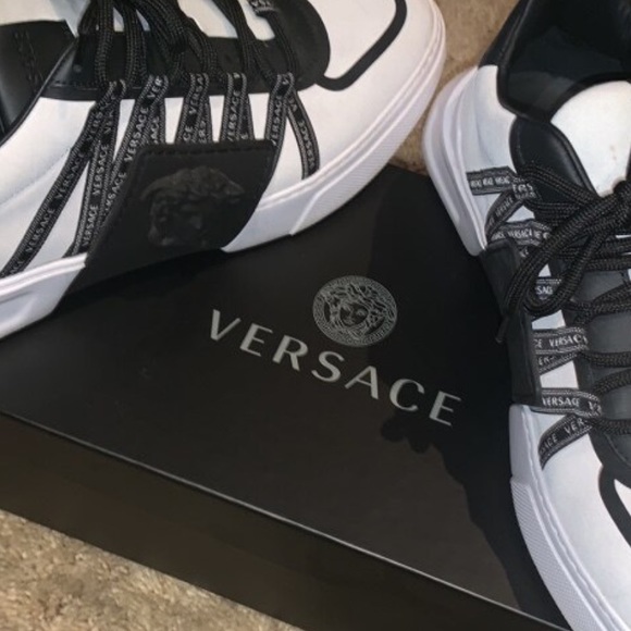Versace shoes come with box and bag as well - Picture 2 of 8